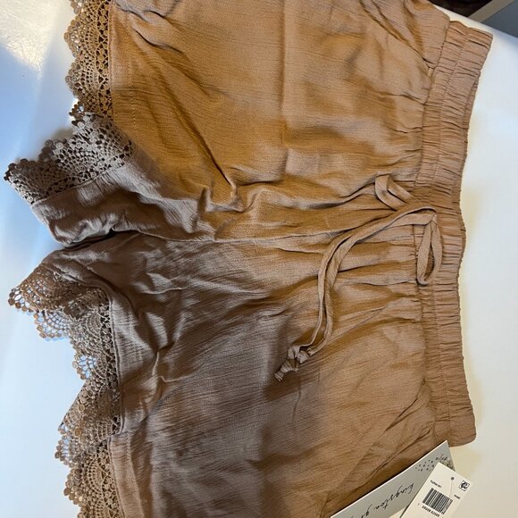 Kingston Grey Brown Solid Crochet Trim Shorts with Lace Size (size M) - NWT - Picture 2 of 3